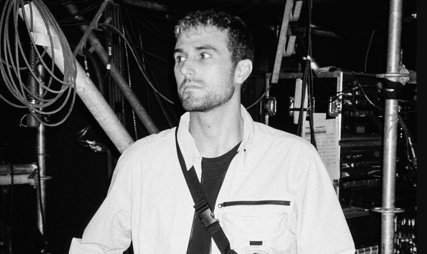 Fred again.. Transforms New York With Immersive USB002 Tour Scenography Exhibition