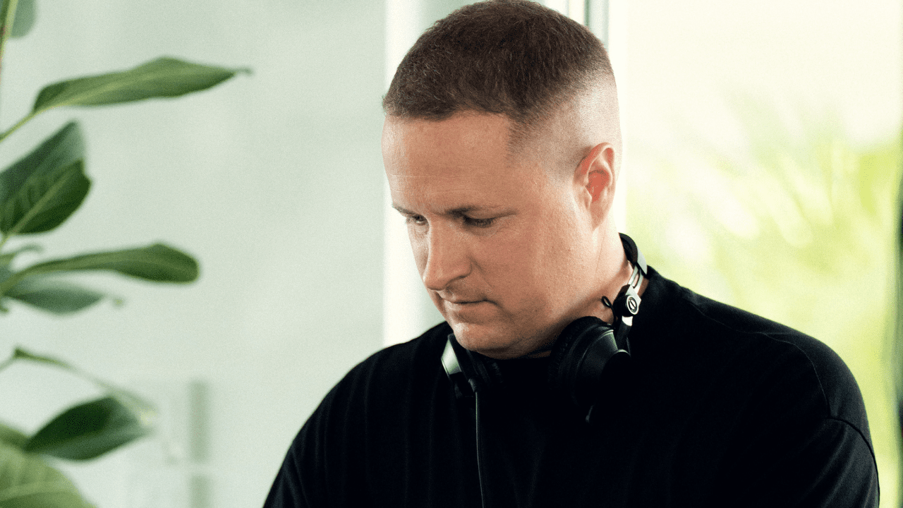 STES8410: The German Architect of Atmospheric House